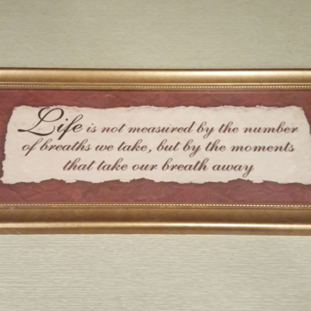 Quote picture frame